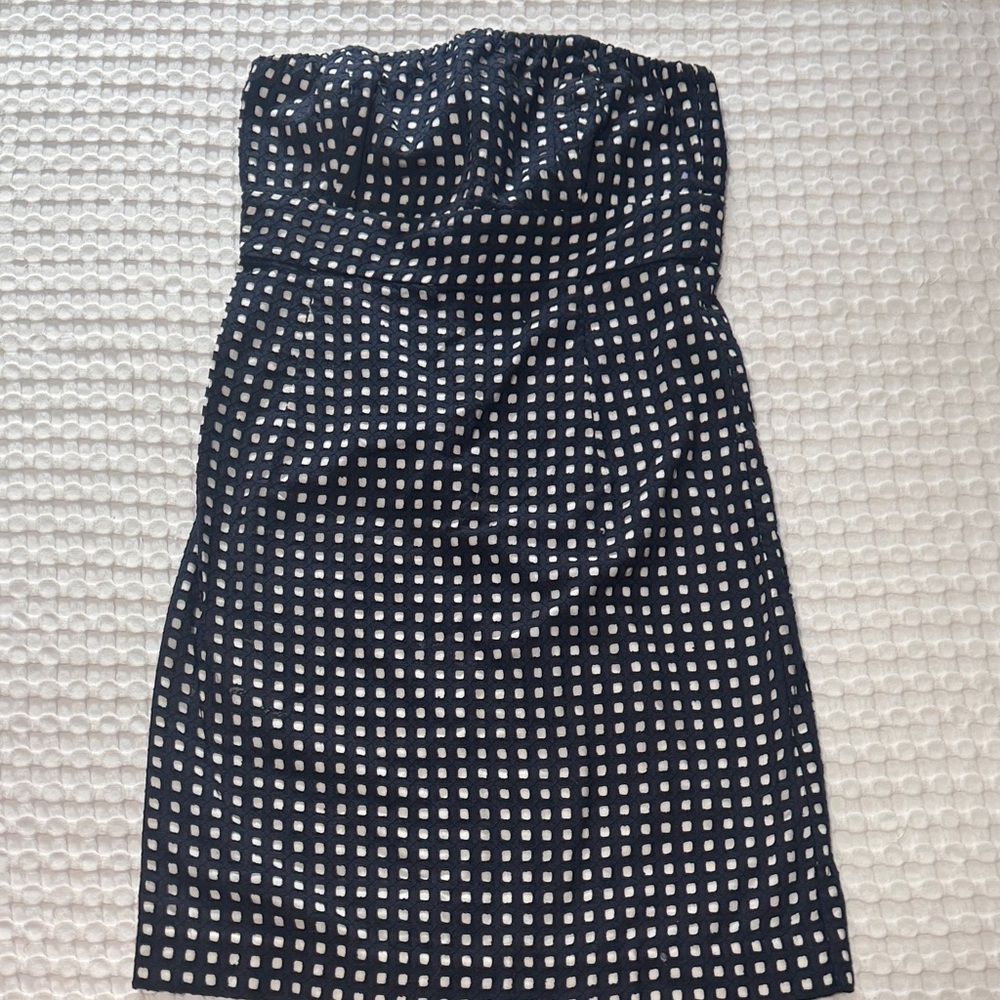 Vineyard Vines Strapless Dress in Navy and White